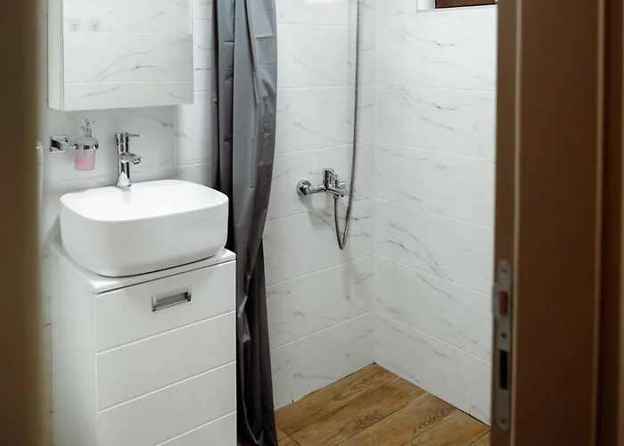 Crowne Stan11550 Sopstveno Parking Mesto 公寓